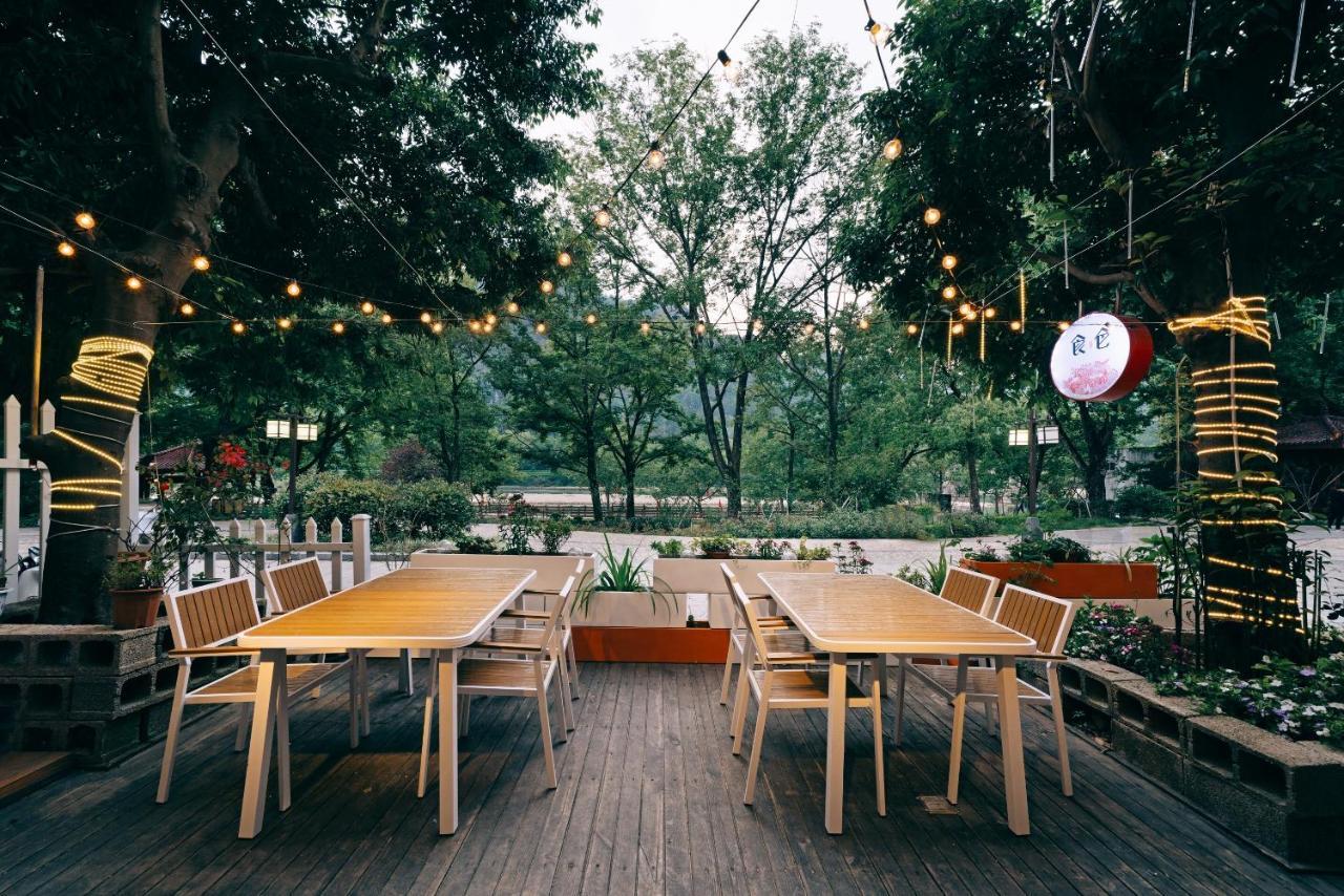 Ancient Street No.5 Youth Chic Hotel Wuyishan  Exterior foto